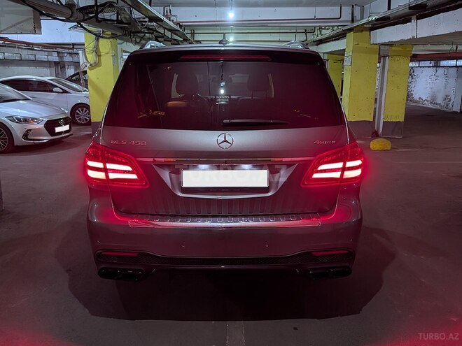Mercedes GLS 450 4MATIC-6