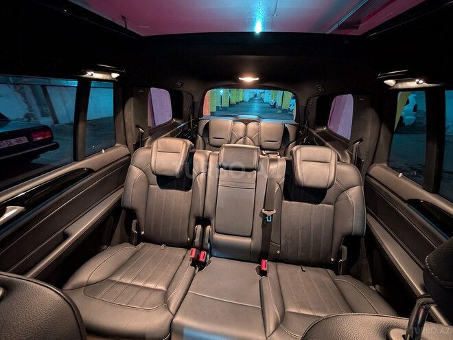 Mercedes GLS 450 4MATIC-11