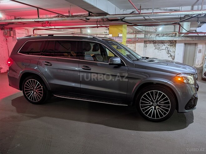 Mercedes GLS 450 4MATIC-4