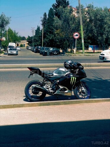 Yamaha R15M-7