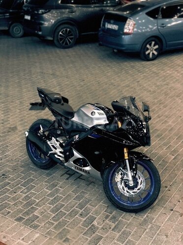 Yamaha R15M-11