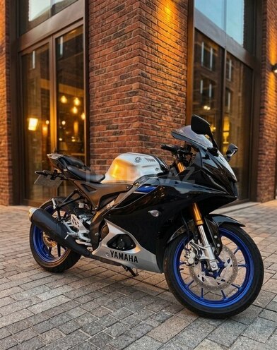 Yamaha R15M-12