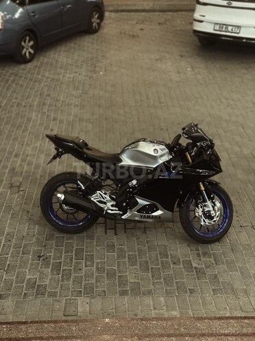 Yamaha R15M-10