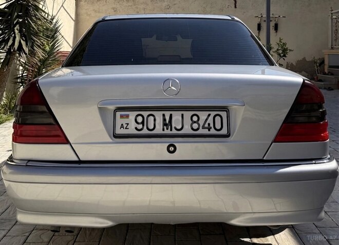 Mercedes C 240-3