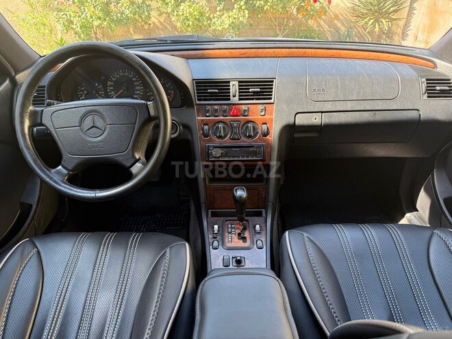 Mercedes C 240-6