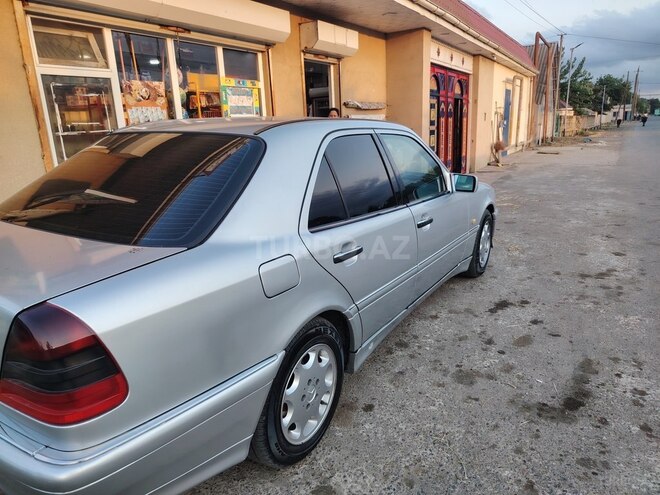 Mercedes C 180-4