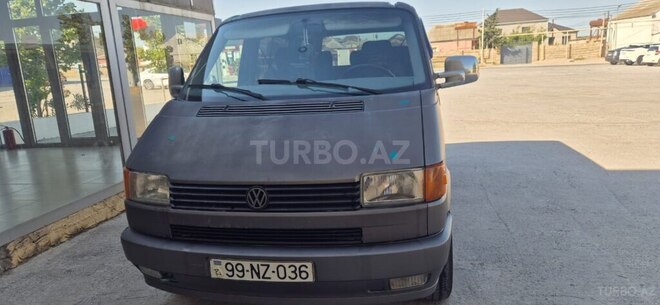 Volkswagen Transporter-1