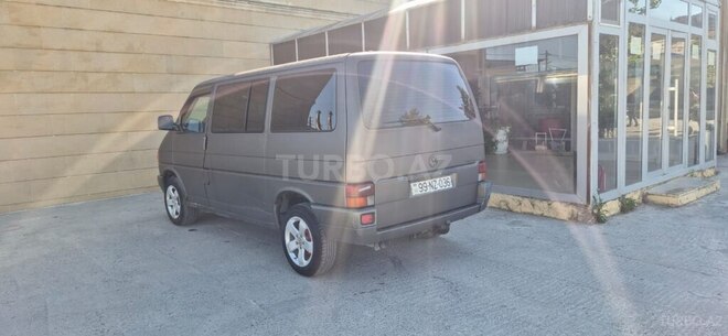 Volkswagen Transporter-7