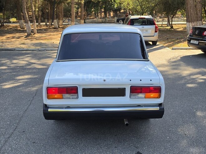 LADA (VAZ) 2107-2