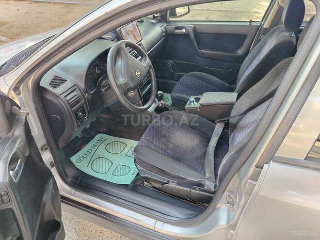 Opel Astra-12