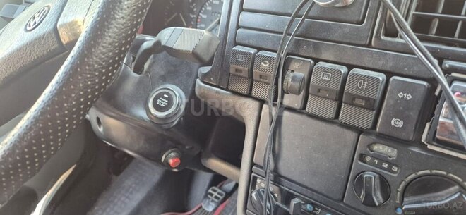 Volkswagen Transporter-12