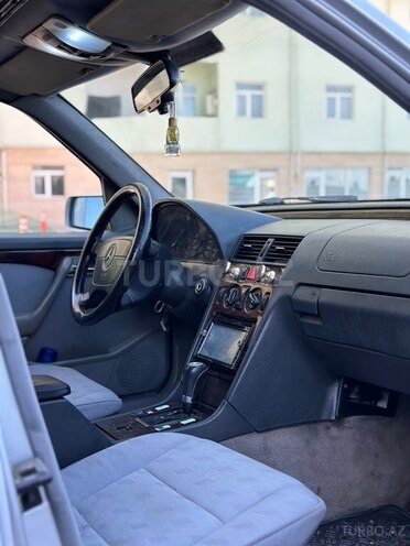 Mercedes C 250-8