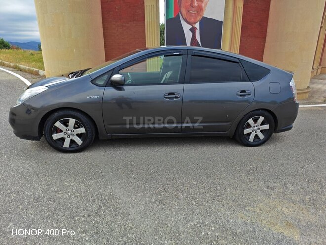 Toyota Prius-3