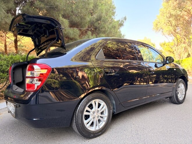Chevrolet Cobalt-10