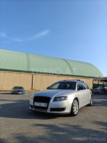 Audi A4-2