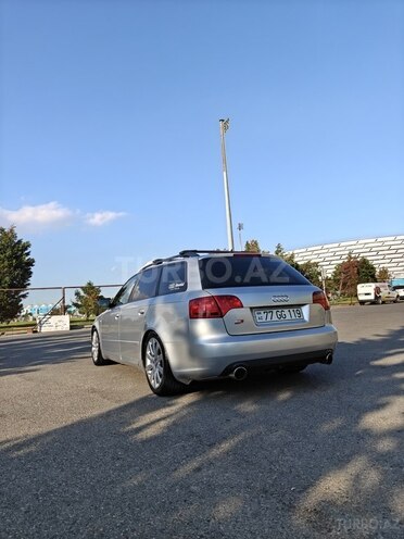 Audi A4-4