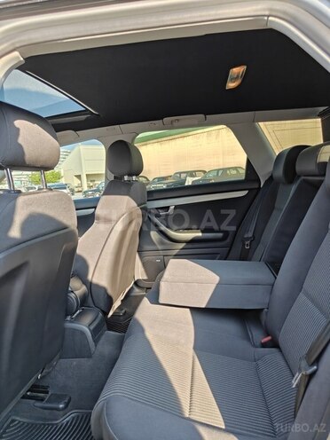 Audi A4-10