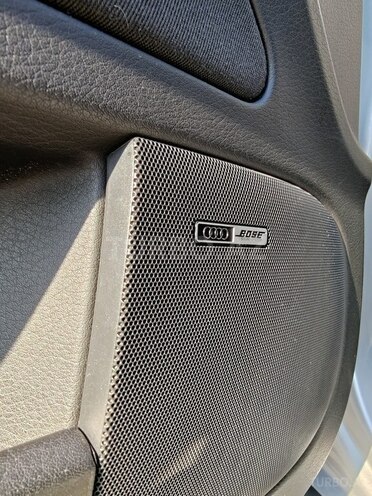 Audi A4-12