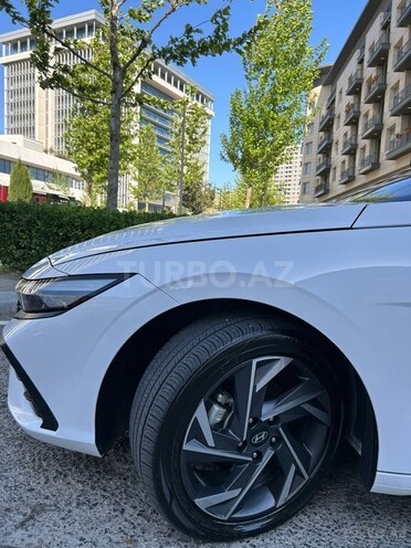 Hyundai Elantra-7