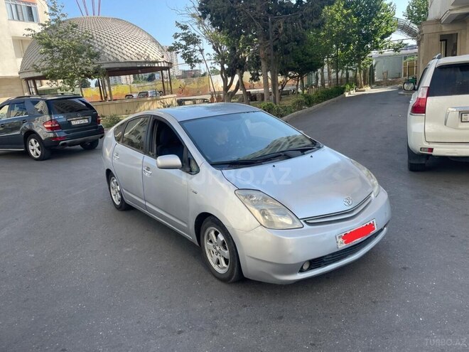 Toyota Prius-3