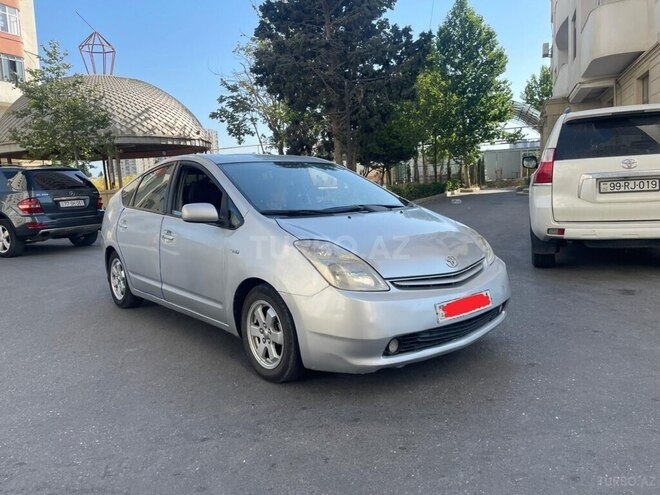 Toyota Prius-2