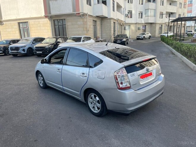 Toyota Prius-7