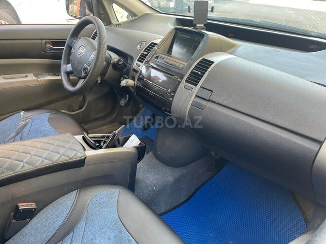 Toyota Prius-14