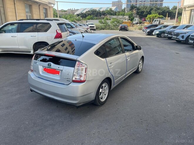 Toyota Prius-8