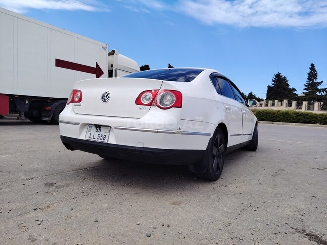 Volkswagen Passat-8
