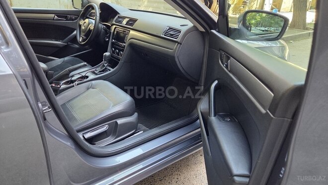 Volkswagen Passat (North America)-11