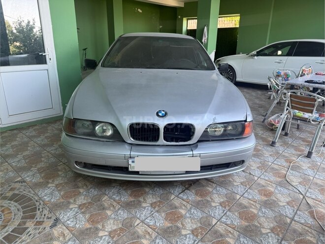 BMW 520-1