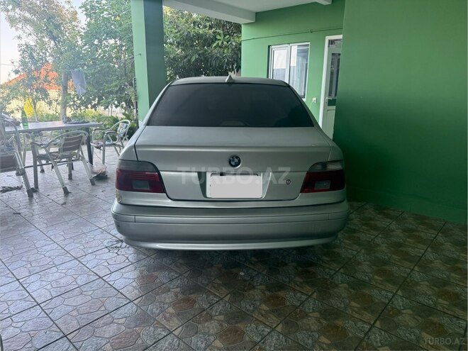 BMW 520-2