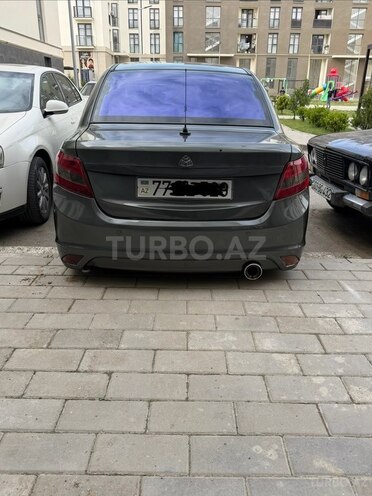 Saipa Saina-10