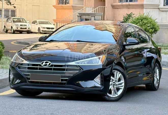 Hyundai Elantra-4