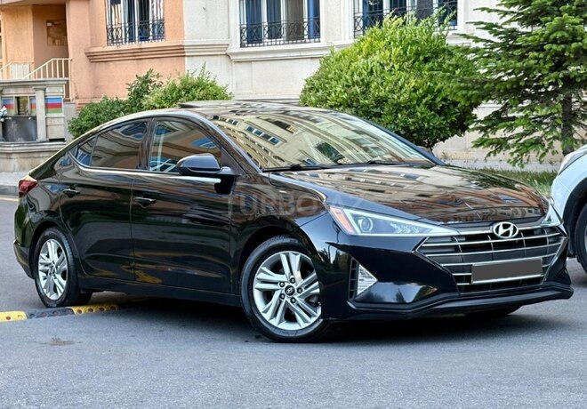 Hyundai Elantra-7
