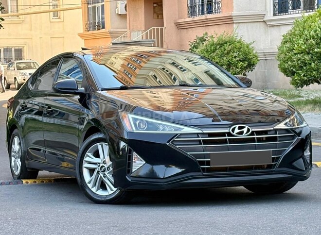 Hyundai Elantra-2