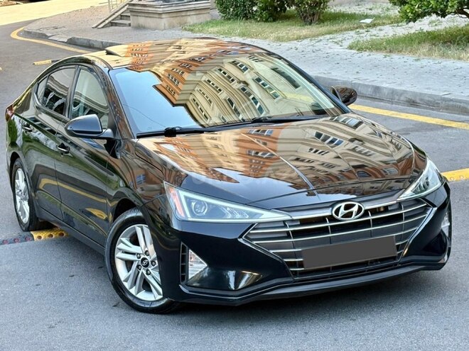 Hyundai Elantra-1