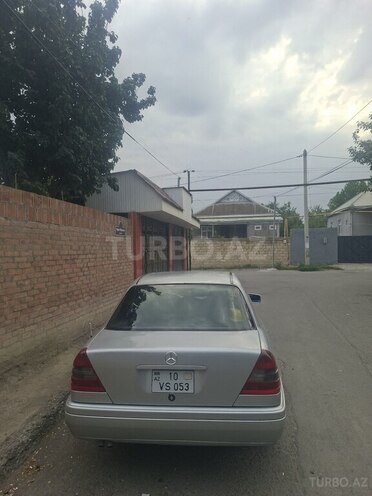 Mercedes C 220-2