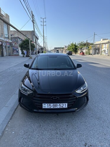 Hyundai Elantra-1