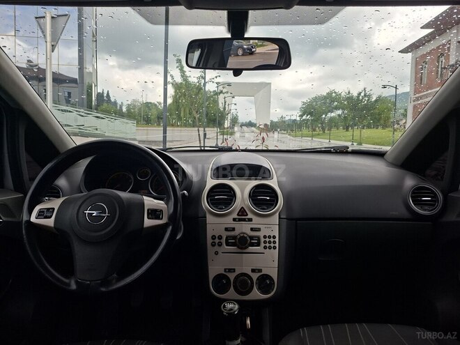 Opel Corsa-3