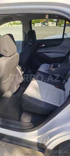 Chevrolet Equinox-7