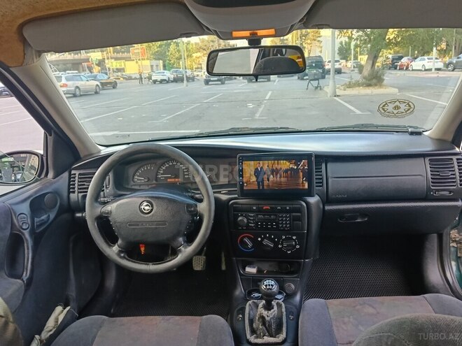 Opel Vectra-3