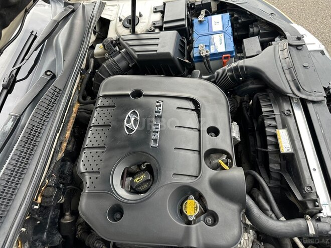 Hyundai Sonata-11