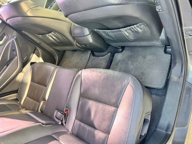 Hyundai Santa Fe-5
