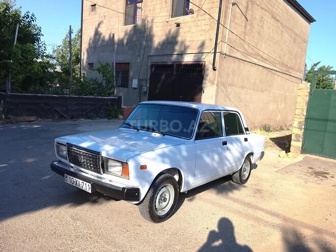 LADA (VAZ) 2107-2