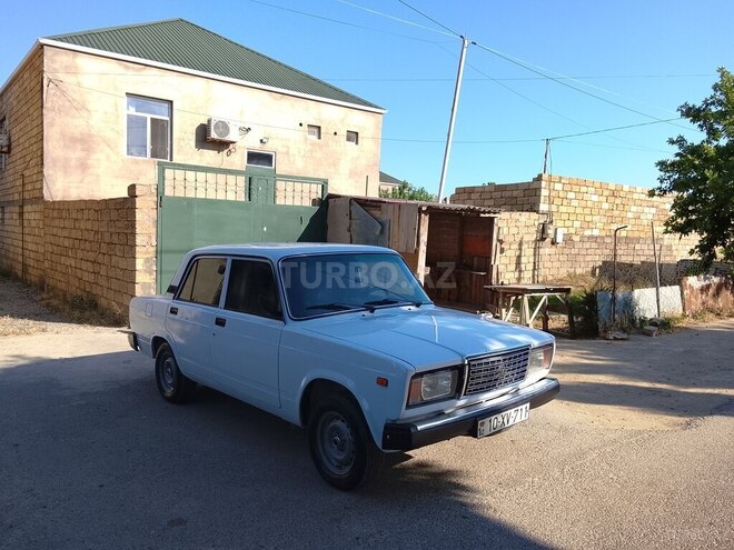 LADA (VAZ) 2107-5