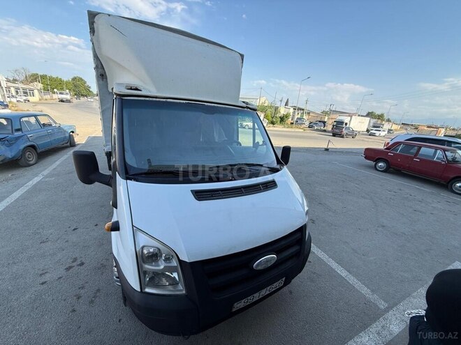 Ford Transit-12