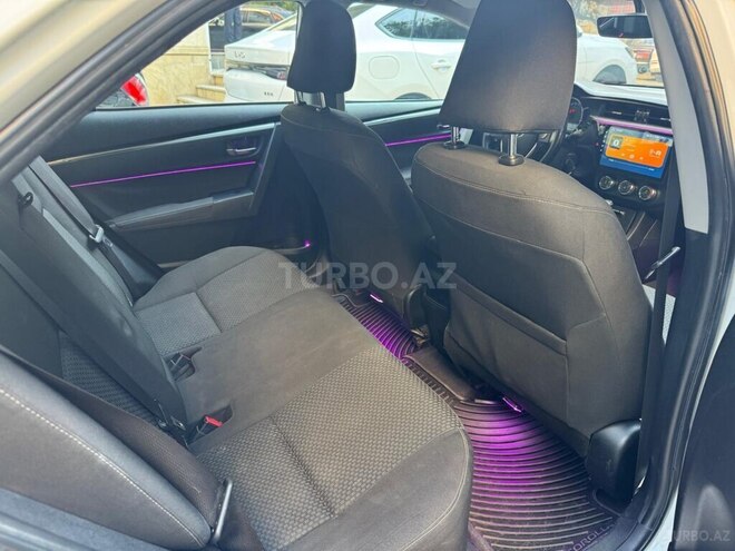 Toyota Corolla-10
