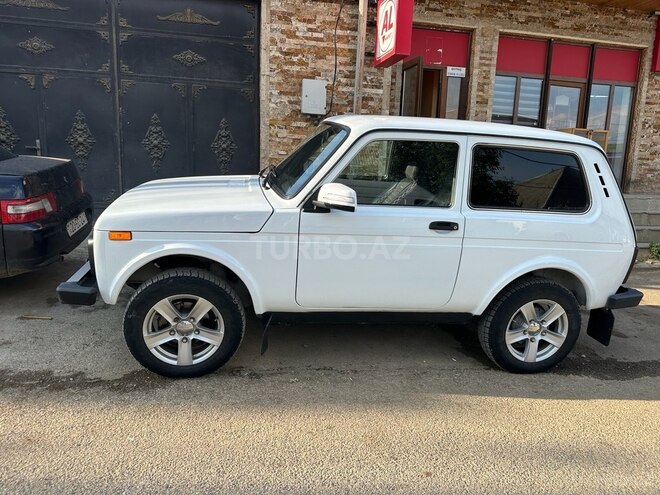 LADA (VAZ) Niva-4