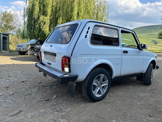 LADA (VAZ) Niva-9